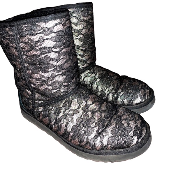 UGG Shoes - UGG Antoinette Short Boots Size 10